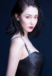 胡然